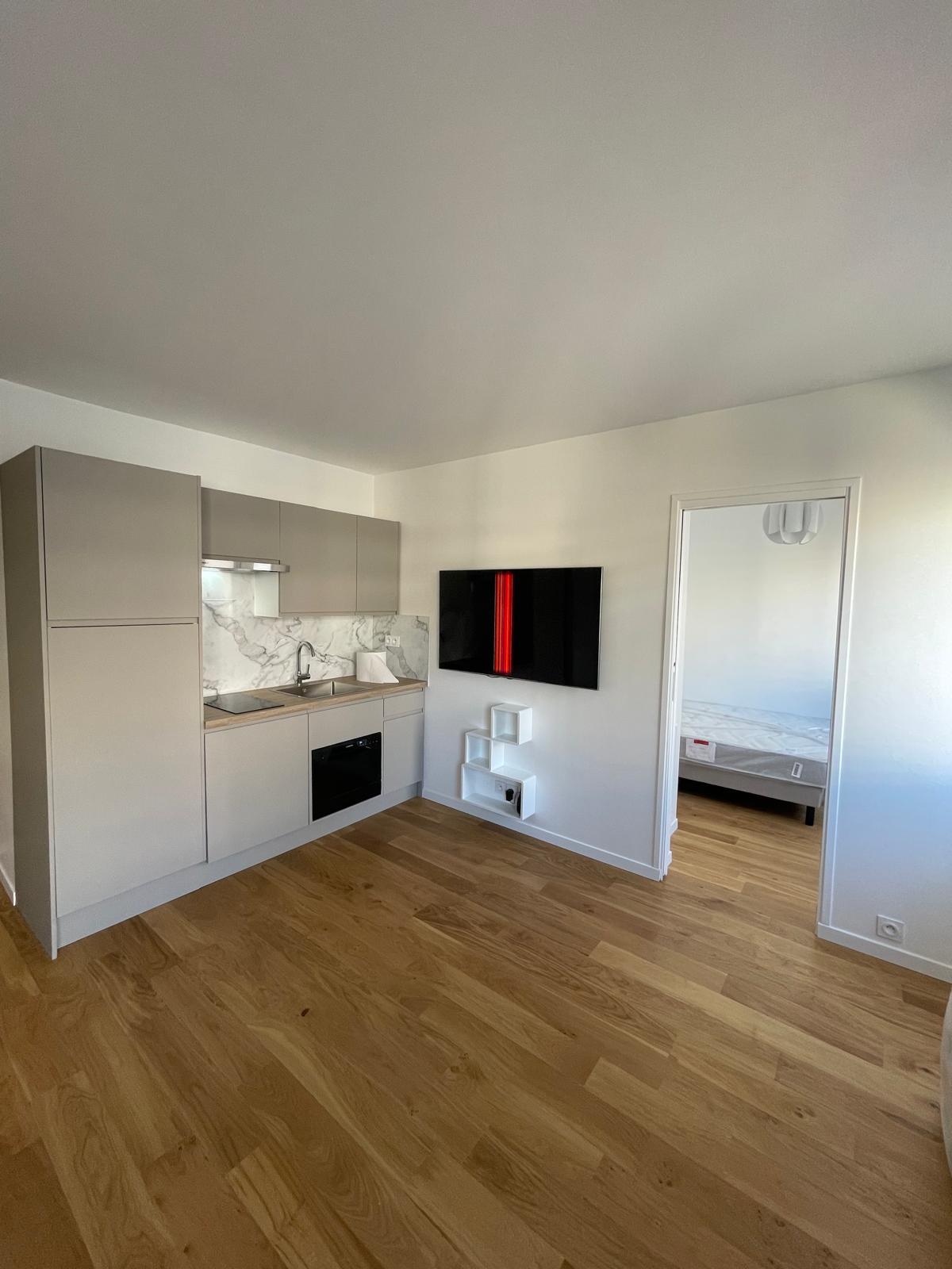 Rénovation complète cuisine moderne Île-de-France par ALLIANCE RENOV IDF